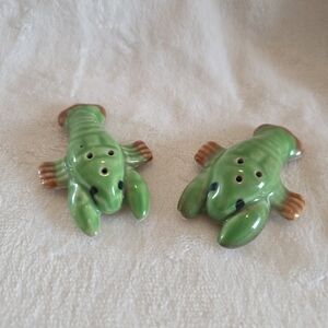 Vintage green ceramic lobster crawdad salt and pepper shakers ocean beach